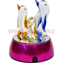 Пингвины семья на подставке стеклянной с подсветкой - фото 79681