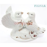 Фигурка пара голубей (F2251A) из фарфора