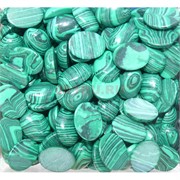 Кабошоны овальные 12x16 из малахита