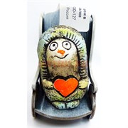 Фигурка Ёжик с сердцем в кресле качалке (KN00-127) из шамота