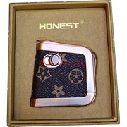 Зажигалка бензиновая Honest (BCZ791-1) в коже цвета в ассортименте