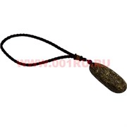 Подвеска из ореха